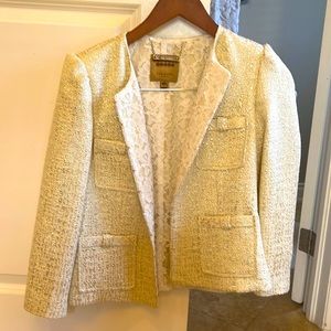 blazer w/ gold lux thread lace lined slight puff shoulder